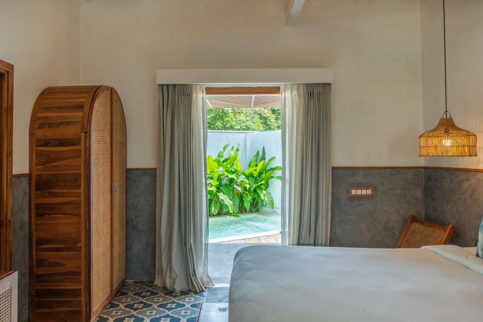 Azora By Ayatana, Goa Hotell Morjim Exteriör bild
