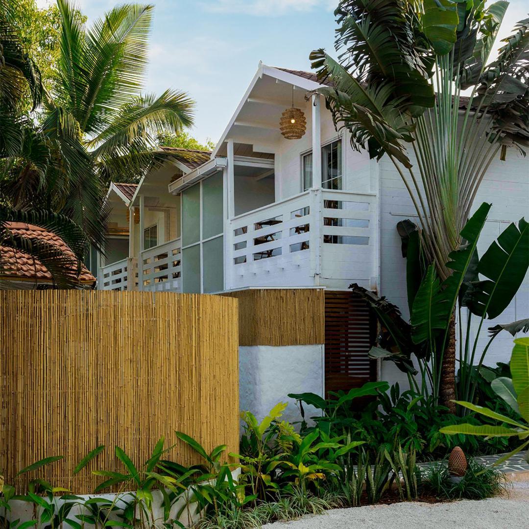 Azora By Ayatana, Goa Hotell Morjim Exteriör bild