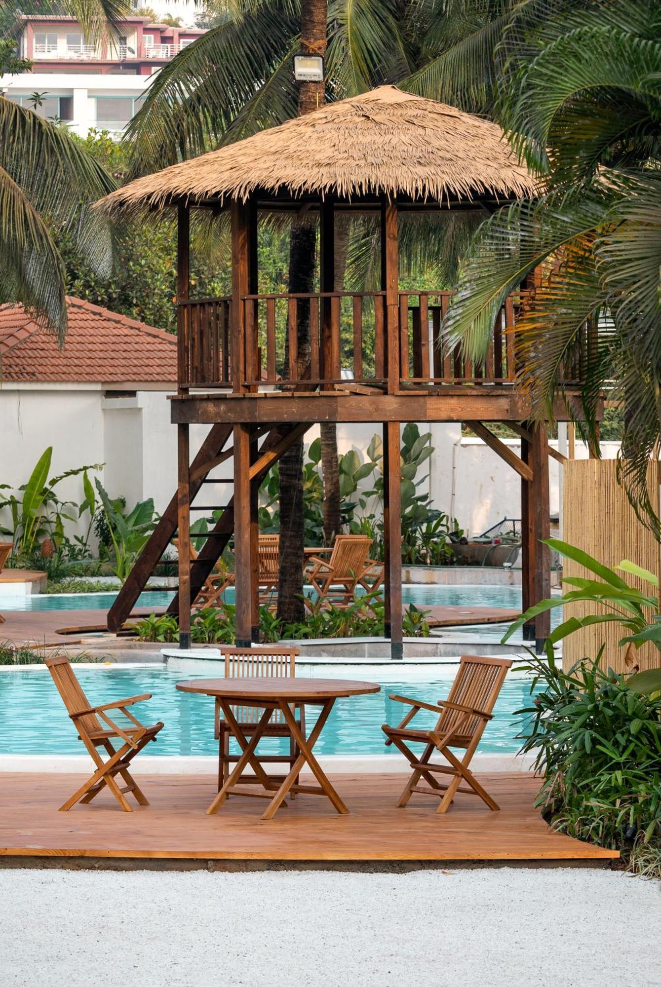 Azora By Ayatana, Goa Hotell Morjim Exteriör bild